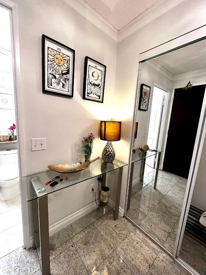 Spacious 3 Bd In The Centre Of North York, High Floor, Balcony, Free Wifi And Parking Subway Toronto